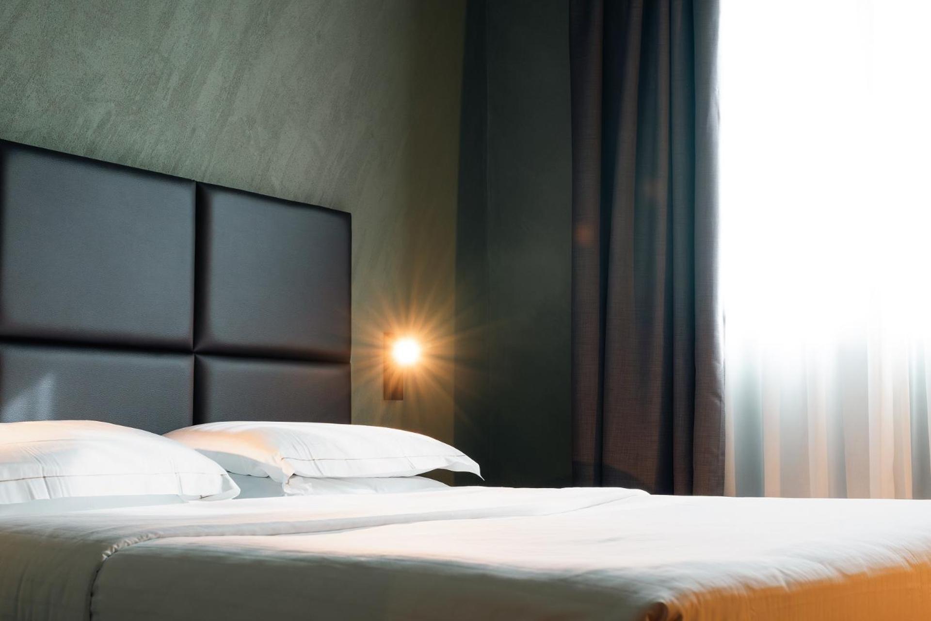 Point Hotel Пьове-Ди-Сакко Экстерьер фото