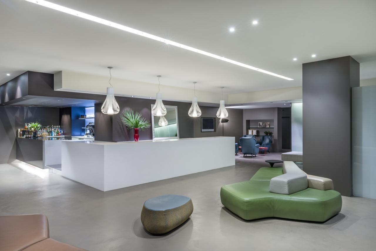 Point Hotel Пьове-Ди-Сакко Экстерьер фото