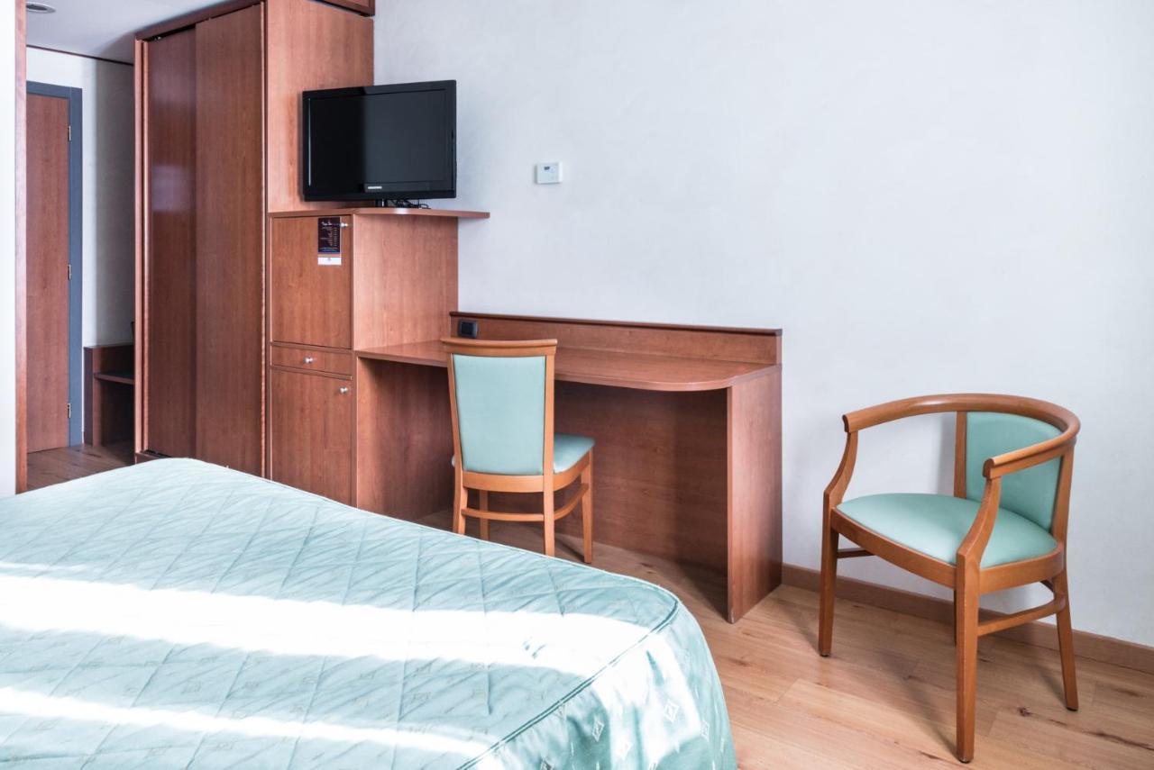 Point Hotel Пьове-Ди-Сакко Экстерьер фото